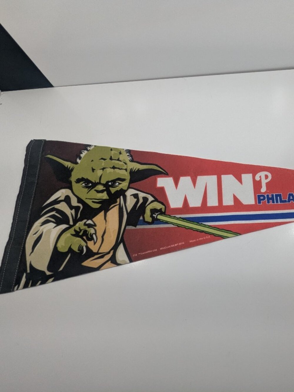 PHILADELPHIA PHILLIES YODA STAR WARS PREMIUM PENNANT